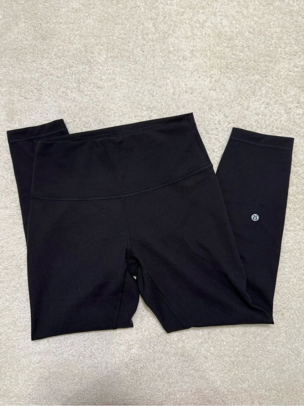 lululemon athletica excellent preowned